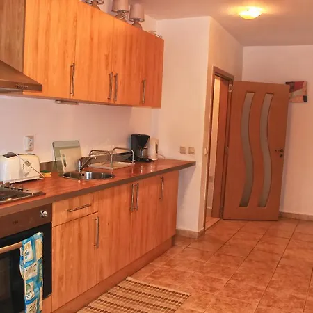 Top Apartment *